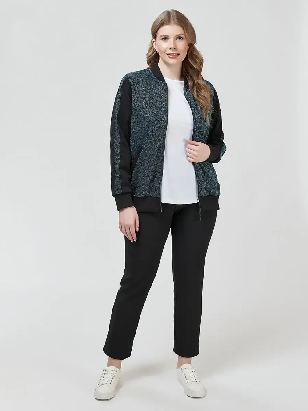 Бомбер с люрексом больших размеров