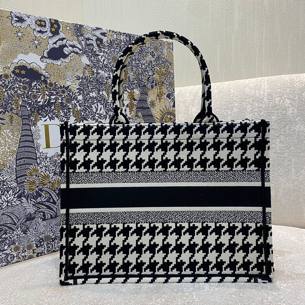 Christian Dior Book Tote 36 cm