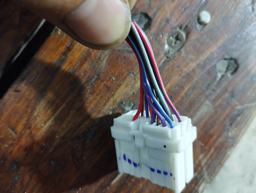 Зеркало правое 12 pin (контактов) + камера Omoda C5 22-нв Б/У Оригинал 601000431AABCE