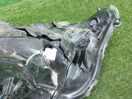 Битая Фара левая Toyota RAV4 5 XA50 (2018-н.в,) LED