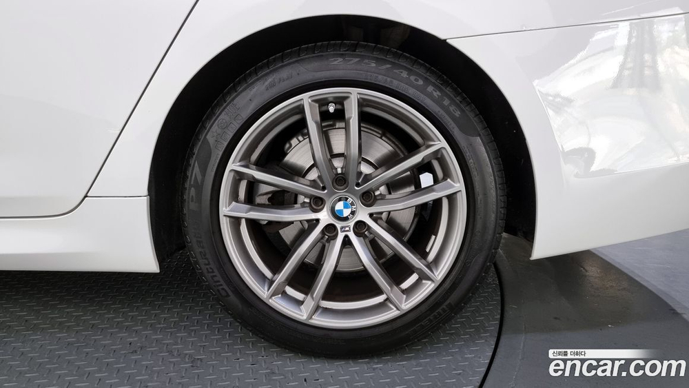 BMW 5 Series (G30) 520i M Sports (04.2020)