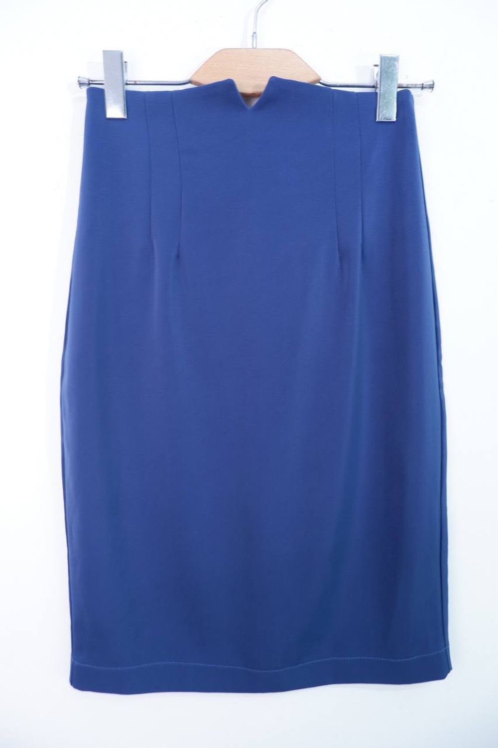 Юбка Angela Ricci офисная, визуально на 44 размер