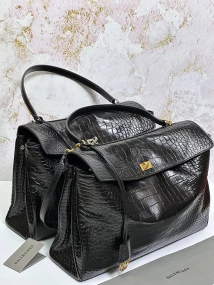 BALENCIAGA RODEO HANDBAG с крокодиловым тиснением, черная