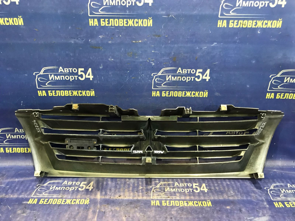 Решетка радиатора MITSUBISHI PAJERO 1999-2002