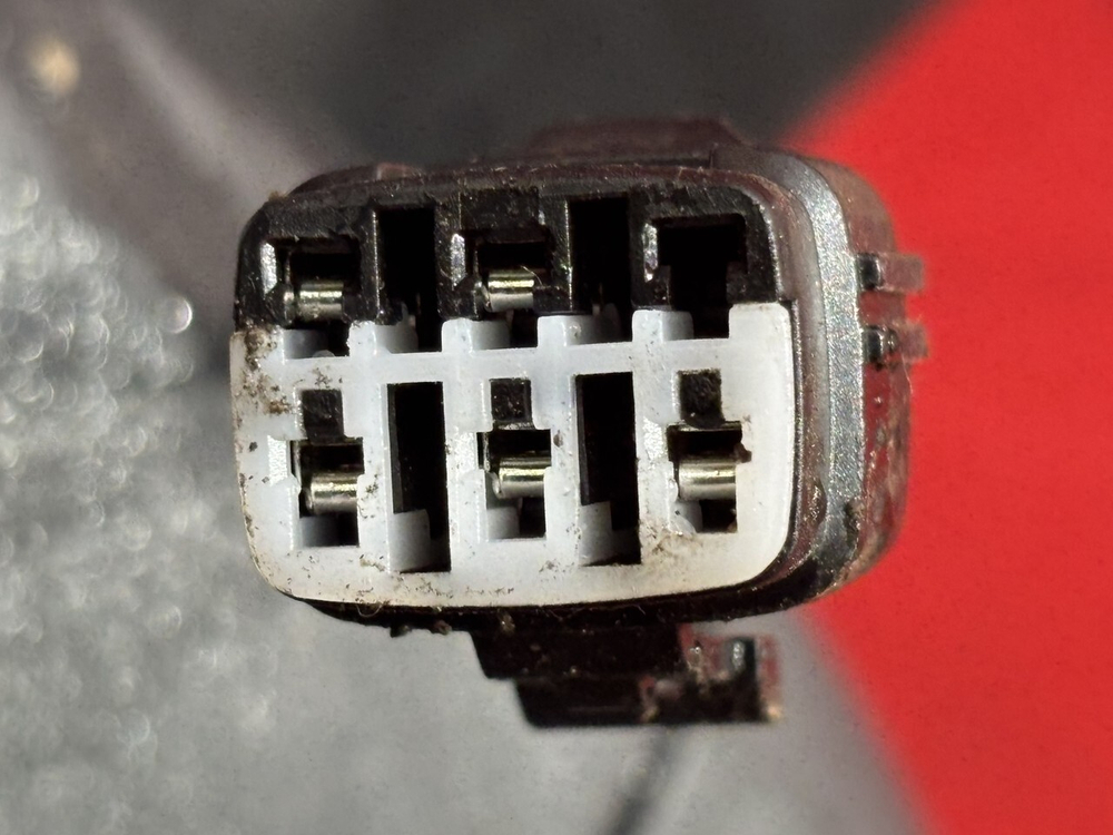 Зеркало (дефект) заднего вида боковое левое 2024г