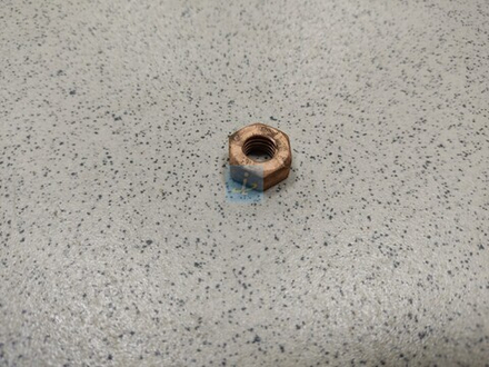 Гайка 250512-П5