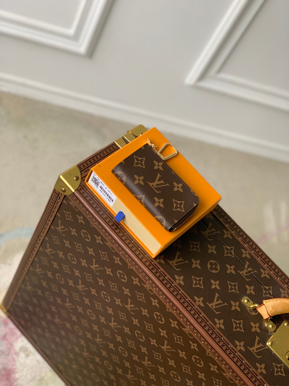 Louis Vuitton Noa Key Holder
