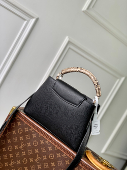 Louis Vuitton Capucines BB