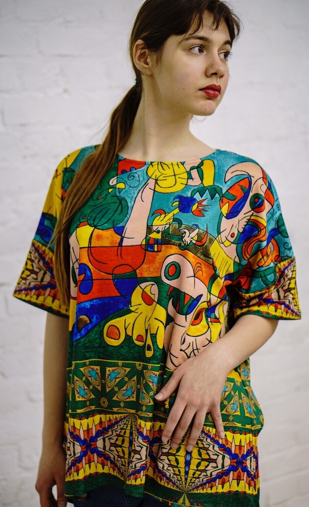 Футболка "Миро", по мотивам картины "Банкет" Жоана Миро