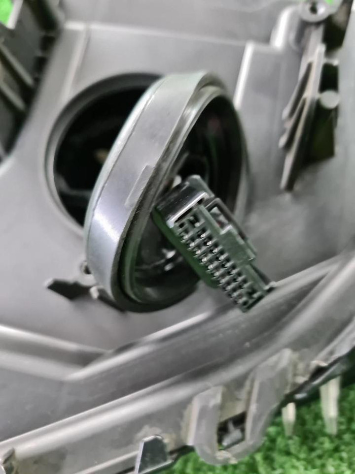 Фара правая Toyota Camry xv70 (2020-н.в.) LED