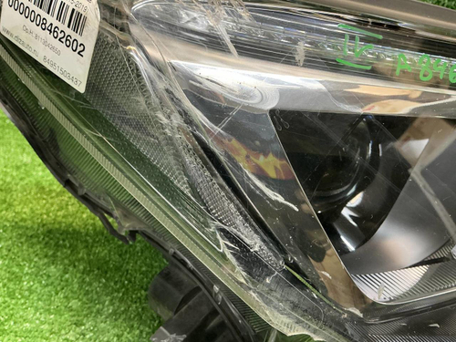 Фара правая Toyota RAV 4 CA40 (2015-2019) галоген