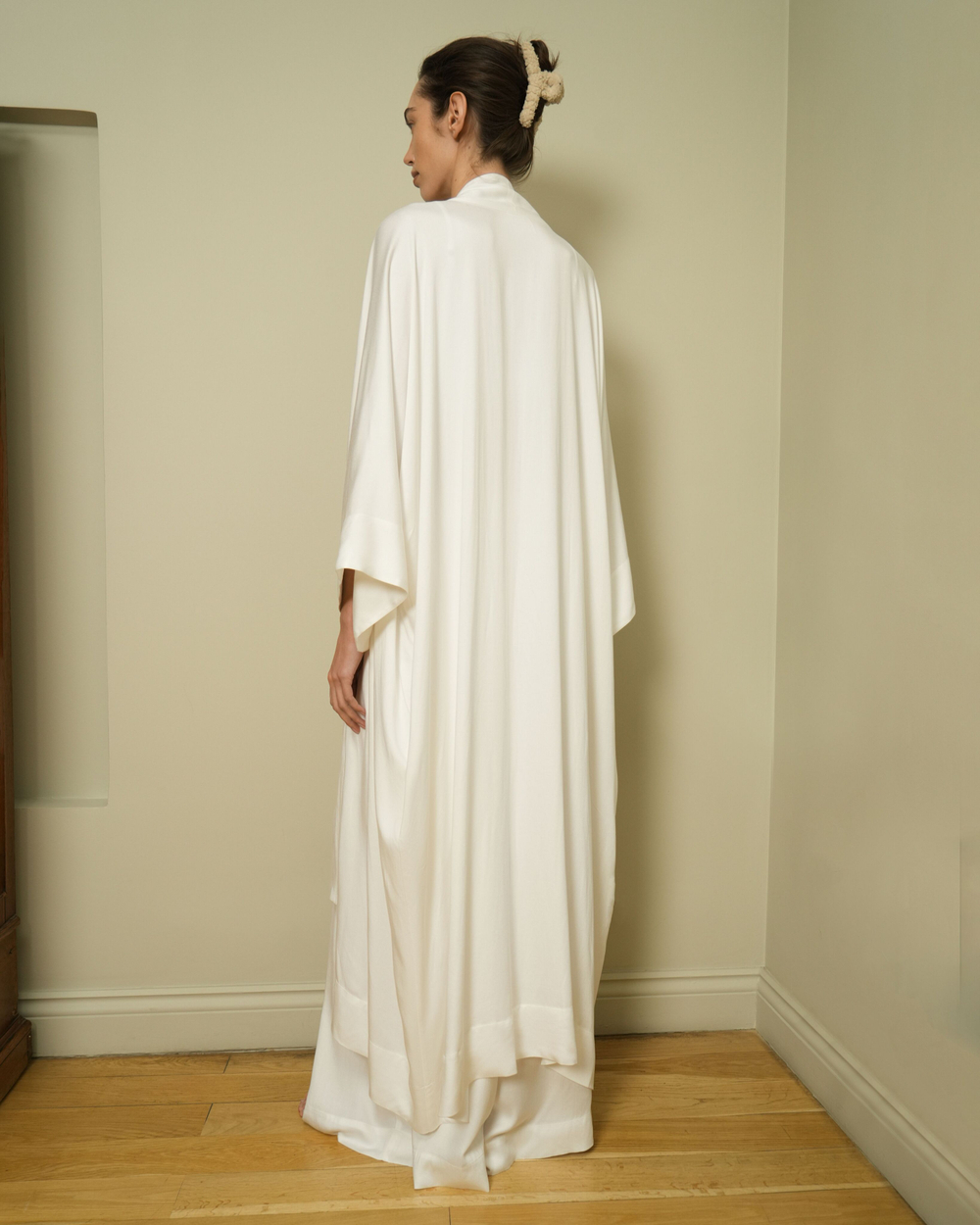 Кимоно женское молочное