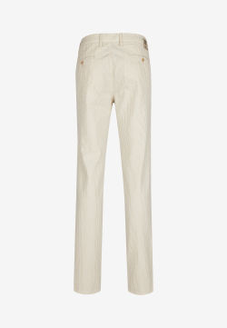 Garvey_7900-34_back