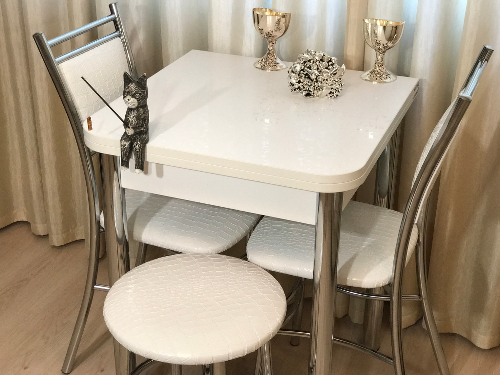 Маленький кухонный раскладной стол White