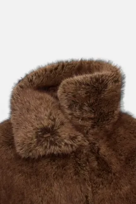 Укороченная шуба из экомеха