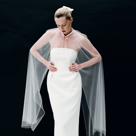 Кейп с длинными рукавами