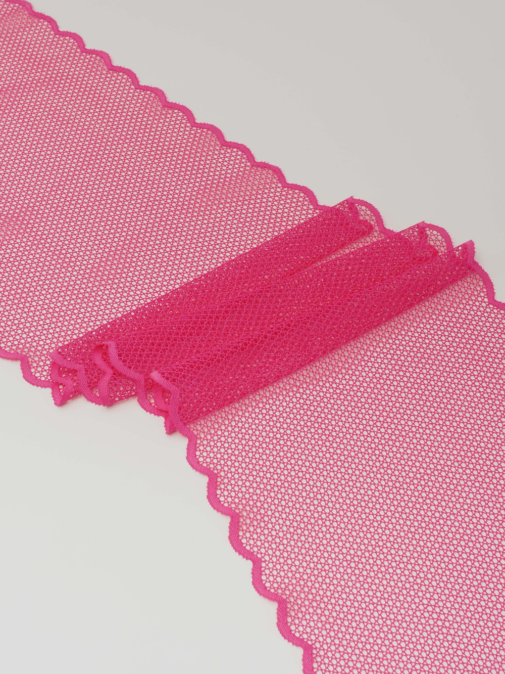 Эластичное кружево малиновая фуксия крупная ячейка ширина 22 см