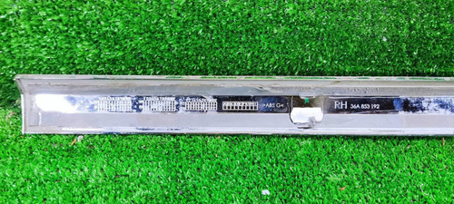 Молдинг двери задний правый Bentley Bentayga (2015-2020)