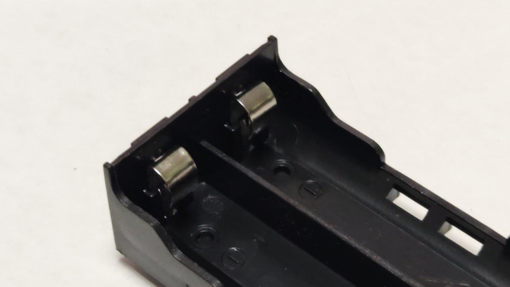 Батареечный отсек ET BH-18650 2S1P-L