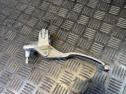 Цилиндр переднего тормоза Suzuki Intruder VS750 VR51A