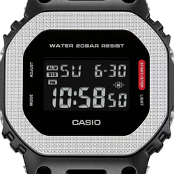 Часы Casio GM-5600BM-1