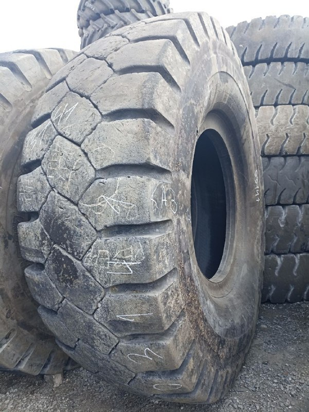 33.00R51 Bridgestone VRDP шина б/у