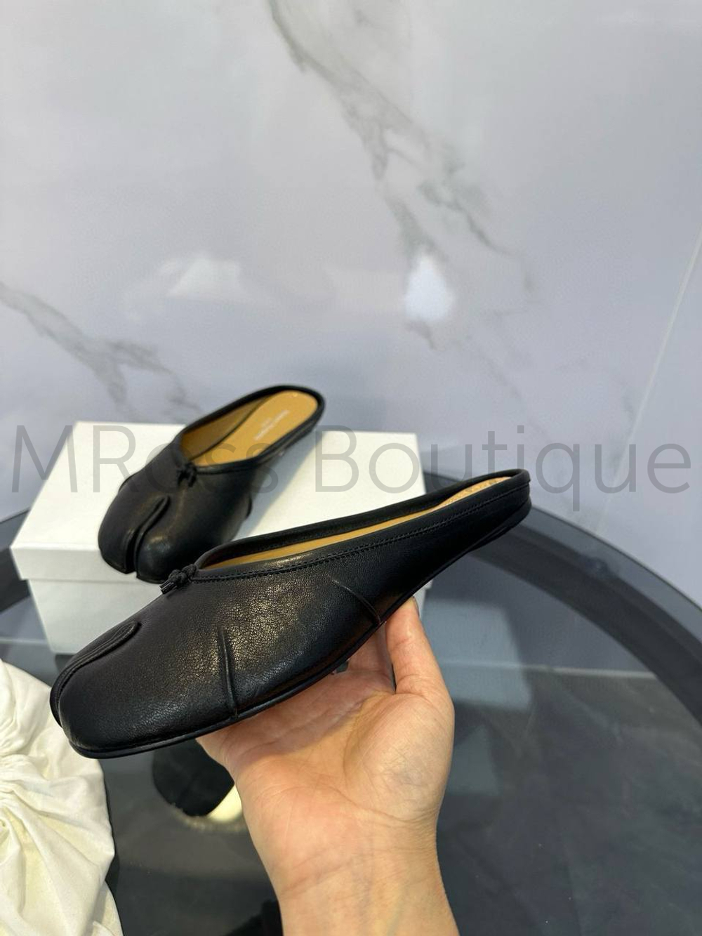 Женские балетки "таби" Maison Margiela черного цвета без задника