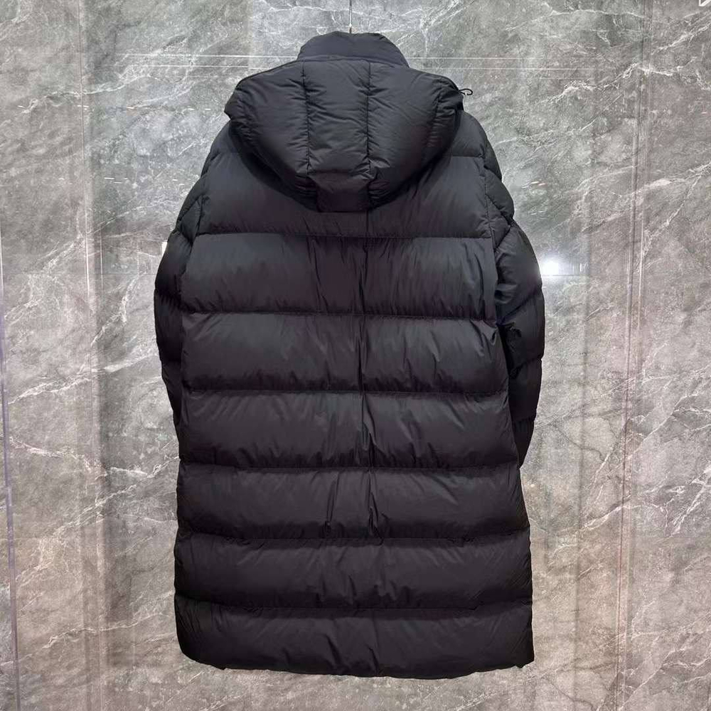 Пуховик Moncler
