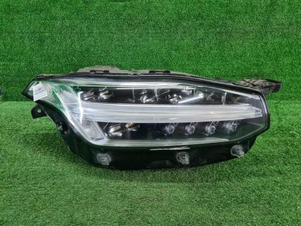 Битая Фара правая Volvo XC90 2 (2014-2019) Full LED