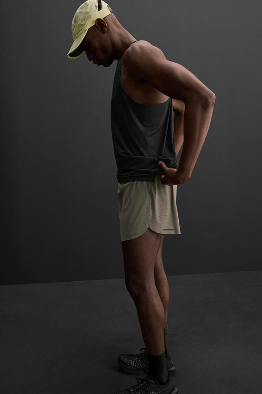 ZARA КОРОТКИЕ ШОРТЫ ДЛЯ БЕГА, СЕРО-КОРИЧНЕВЫЙ