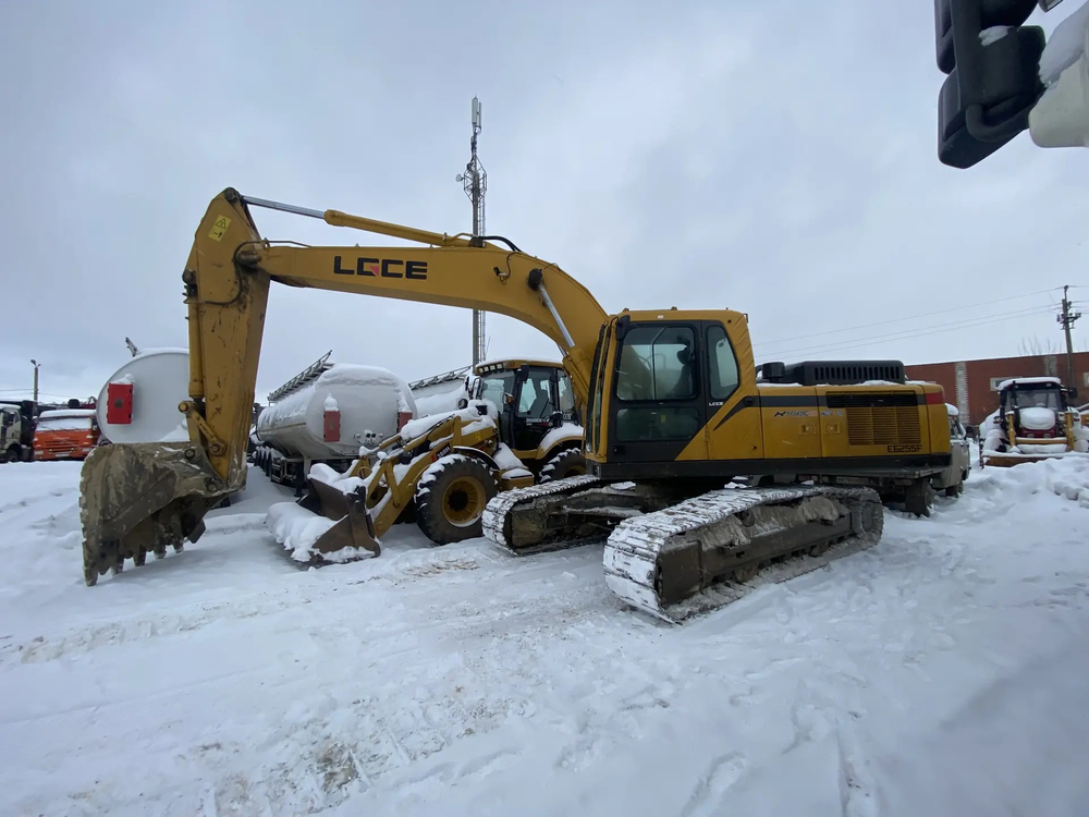 LGCE E6255 Экскаватор Е6255F (Дизельный, 7,1 л, 208 л.с., АТ)