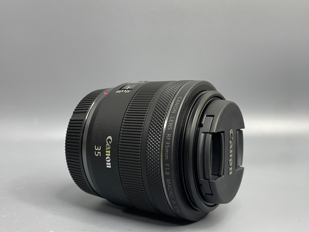 Canon RF 35mm 1.8 Macro IS STM