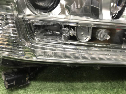 Фара правая Toyota Land Cruiser 200 (15-21) LED