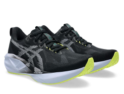 Кроссовки для бега мужские Asics Novablast 5 M Черно-Голубые