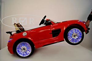 Детский электромобиль River Toys Mercedes-Benz SLS A333AA VIP красный