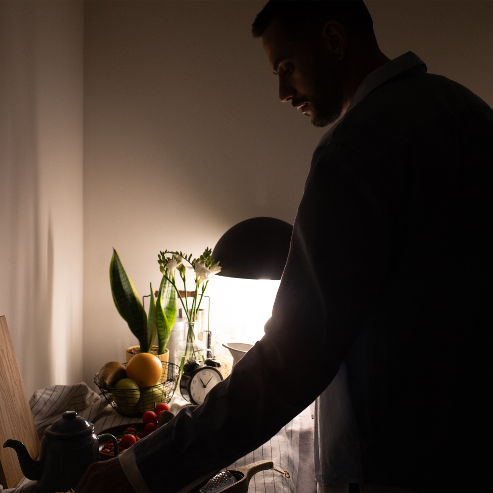 Настольный светильник Maytoni Z012TL-L8B3K