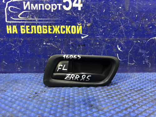 Ручка двери передней левой салонная TOYOTA VOXY 2014-2021