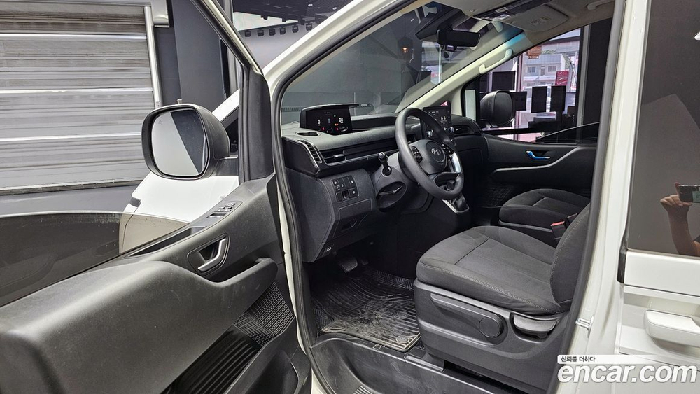 Hyundai Staria Cargo 5인승 (08.2022)