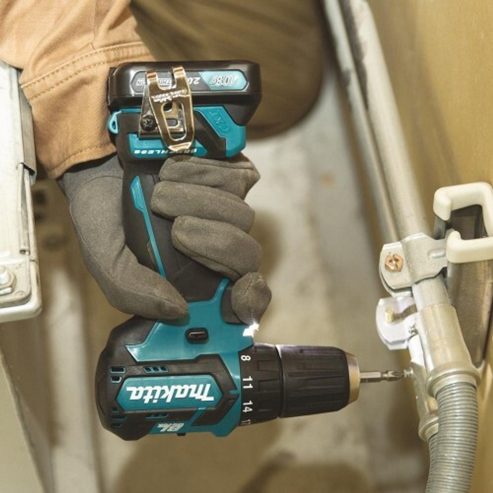 Аккумуляторная дрель-шуруповерт MAKITA DF 332 DWAE DF332DWAE