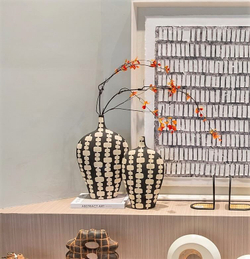 Ваза Black And White Narrow Mouth Vase A