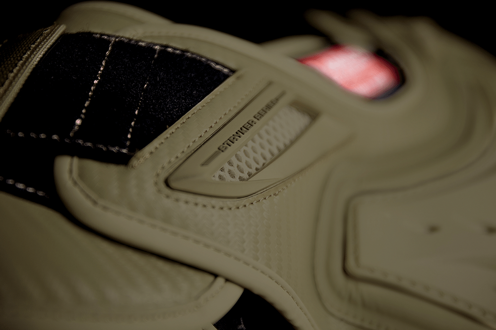 Жилет ICON с защитой спины STRYKER BATTLESCAR 2X/3