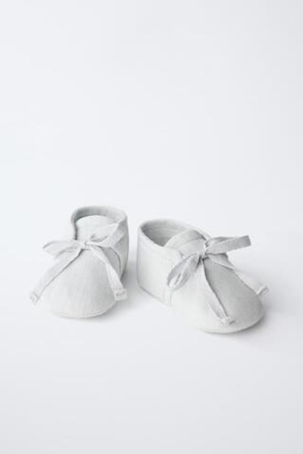 ZARA БОТИНКИ СО ШНУРОВКОЙ, СВЕТЛО-СЕРЫЙ