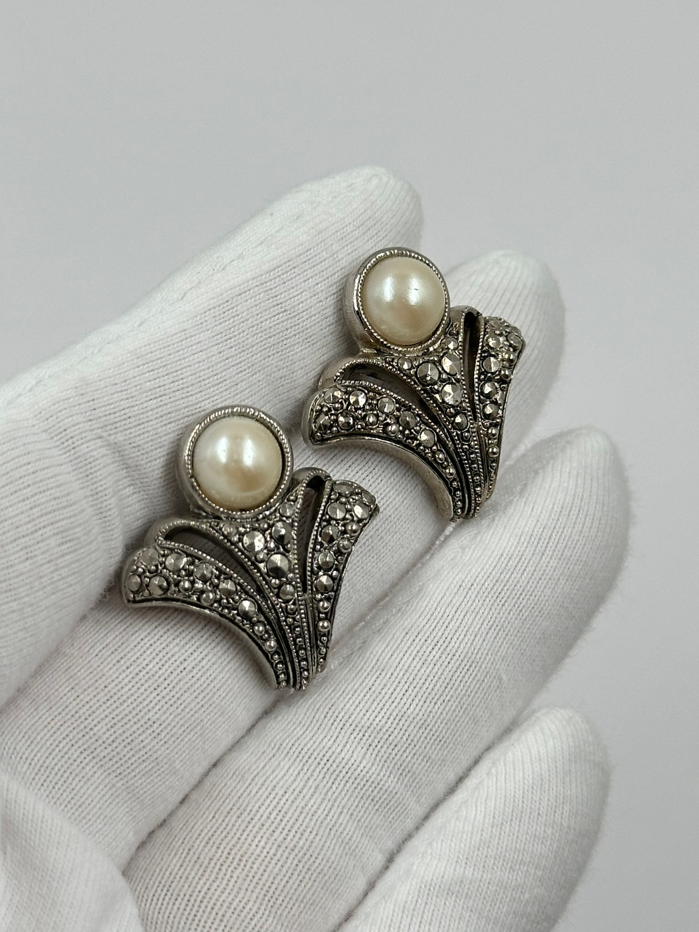 Серьги с «жемчугом» Avon