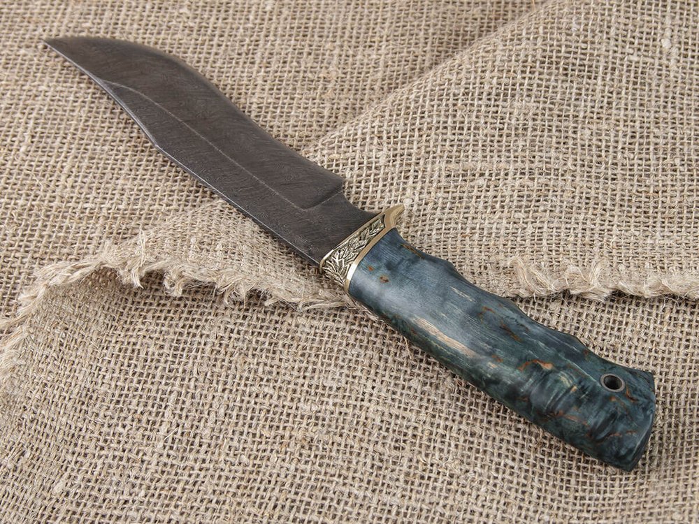 Нож "Ястреб", дамасская сталь, рукоять синяя стабилизированная карельская береза