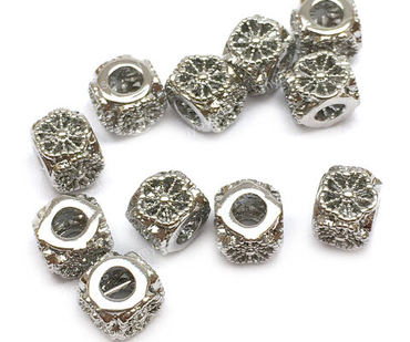 Бусины, спейсеры, разделители