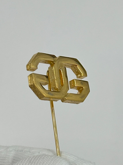 Брошь булавка Лого Givenchy 1978 год