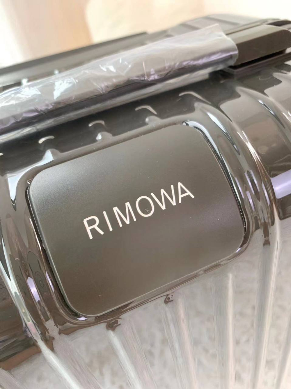 Чемодан Rimowa M