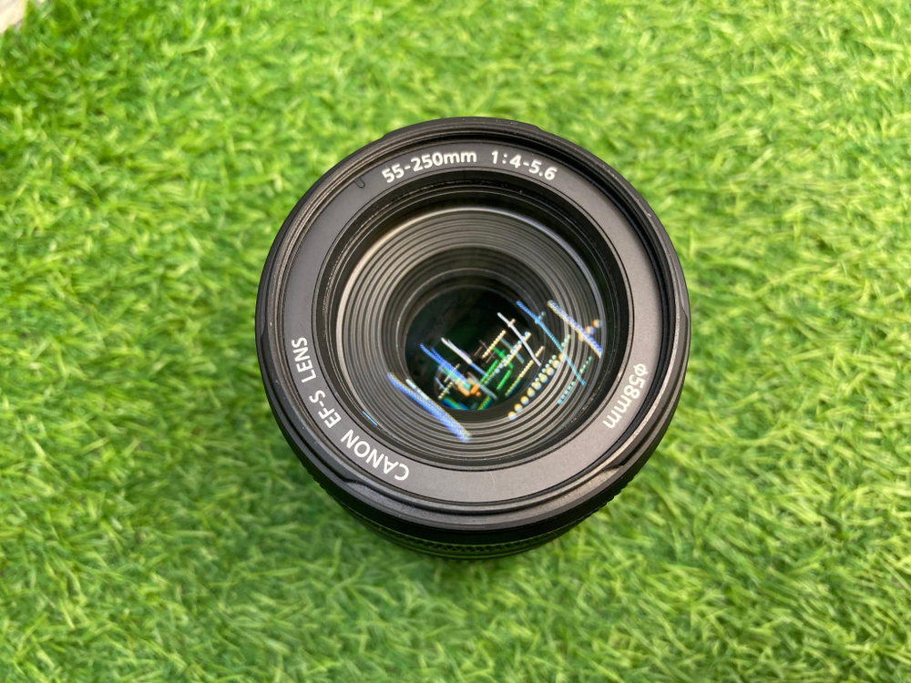 Canon EF-S 55-250mm 4.0-5.6 IS