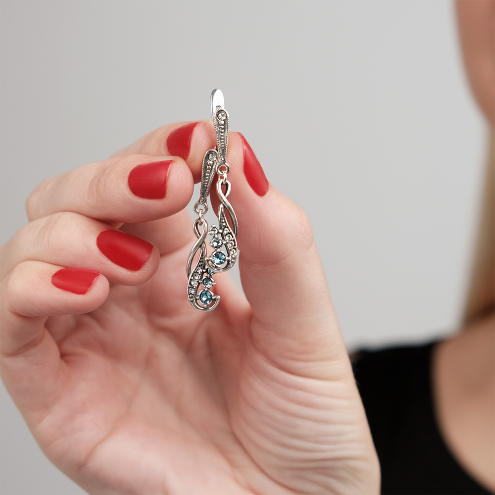 "Флерт" серьги в серебряном покрытии из коллекции "Изумрудные мечты" от Jenavi  с английским замком