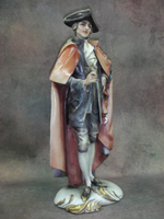 Статуэтка. Фарфор. Аристократ. Capodimonte. Италия